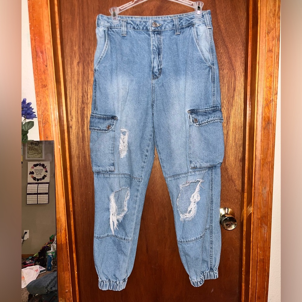 Blue Jean ripped joggers💙